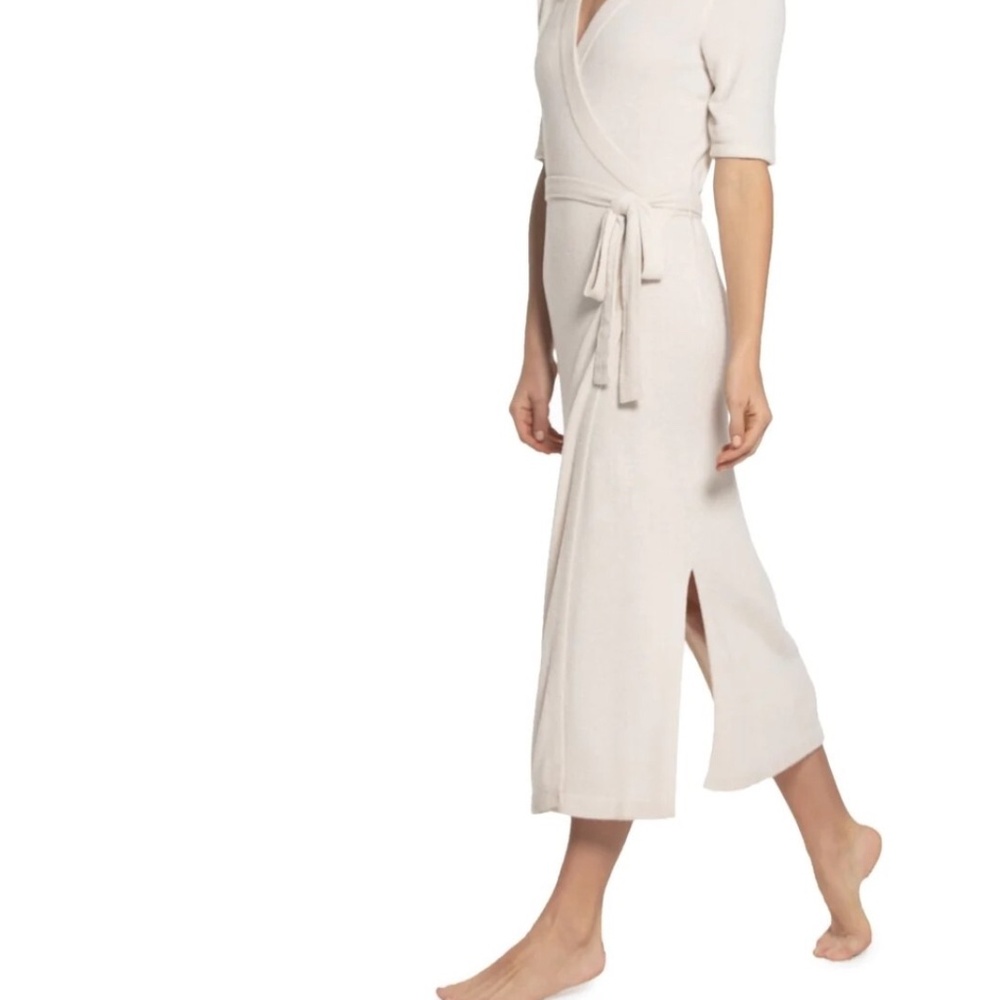 New Without Tags Barefoot Dreams Wrap Dress Sand Dune Small